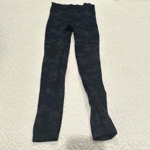 Spanx camp leggings sz M great condition